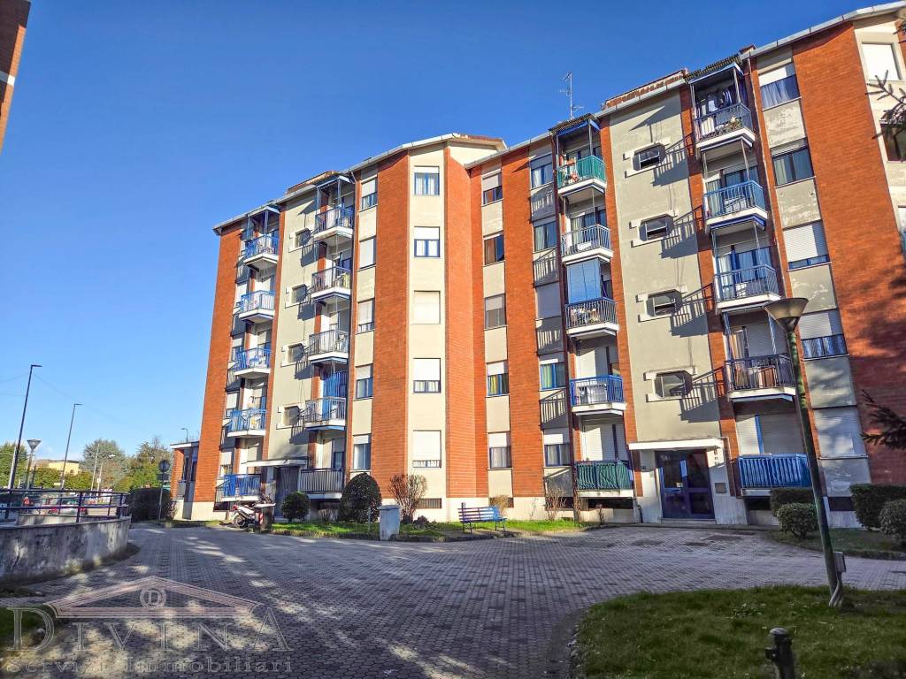 Appartamento a Limbiate in Via Monte Bianco - Foto 2