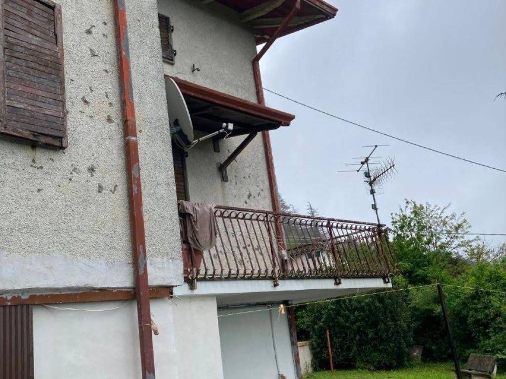 Villa a Fosdinovo in Via Provinciale - Foto 2