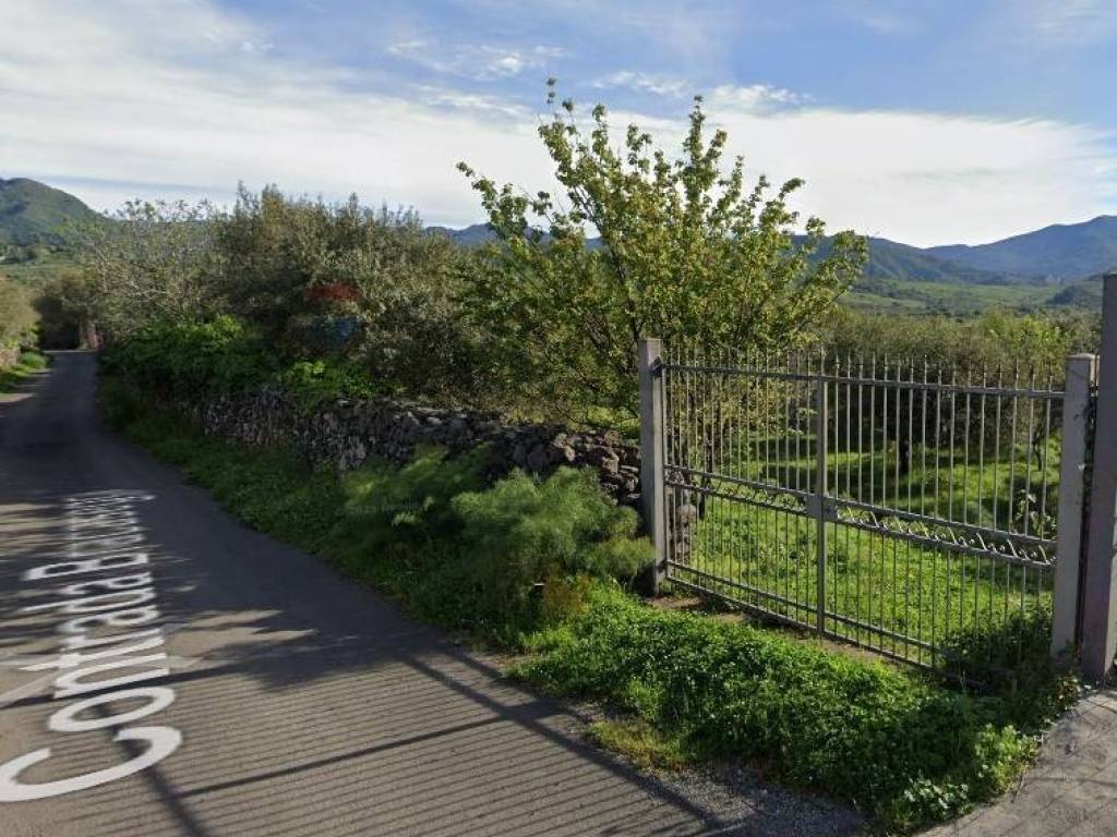 Terreno a Castiglione di sicilia in contrada bracaseggi - Foto 4