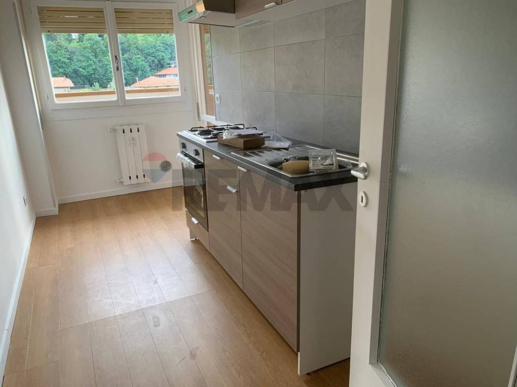 Appartamento a Varese in via bainsizza, 49 - Foto 2