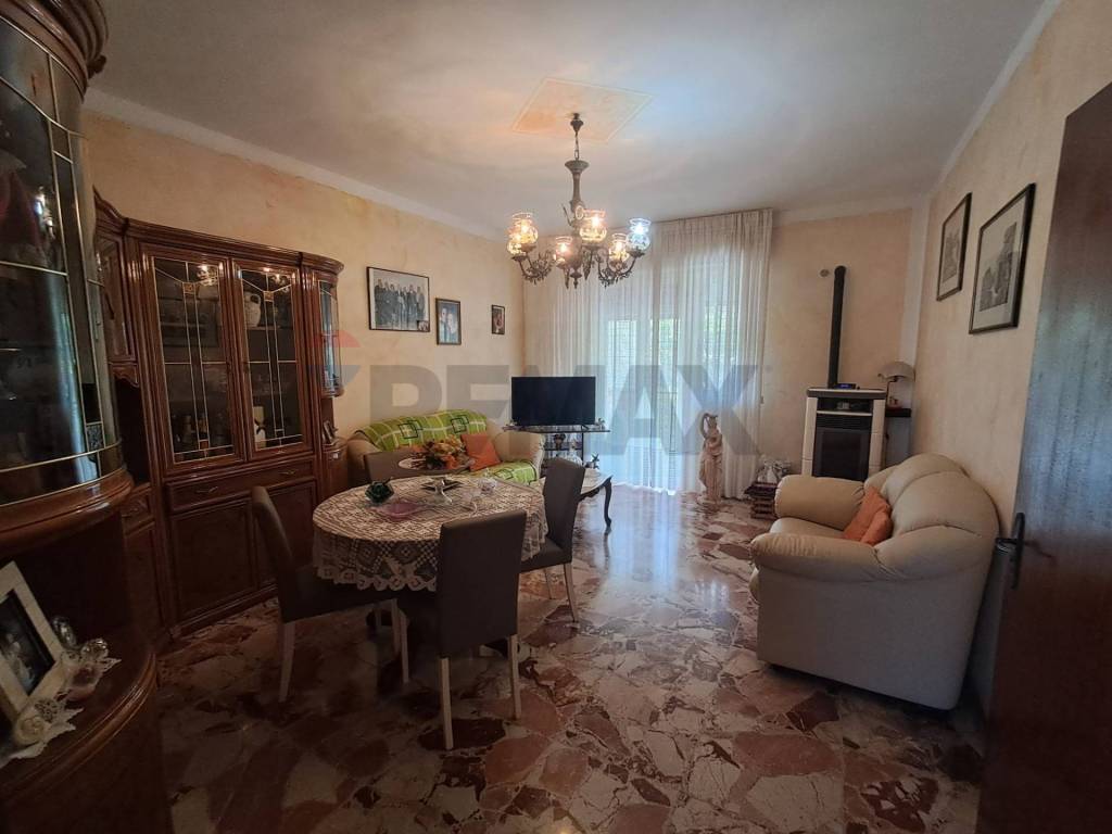 Appartamento a Sant'alessio siculo in via enrico trimarchi, 6 - Foto 5