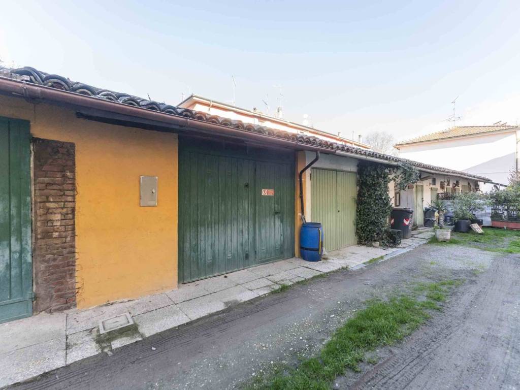 Box / garage a San pietro in casale in Via Piave, 26 - Foto 2