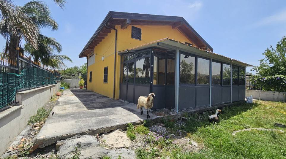 Villa a Carlentini in c.da Guastella - Foto 4