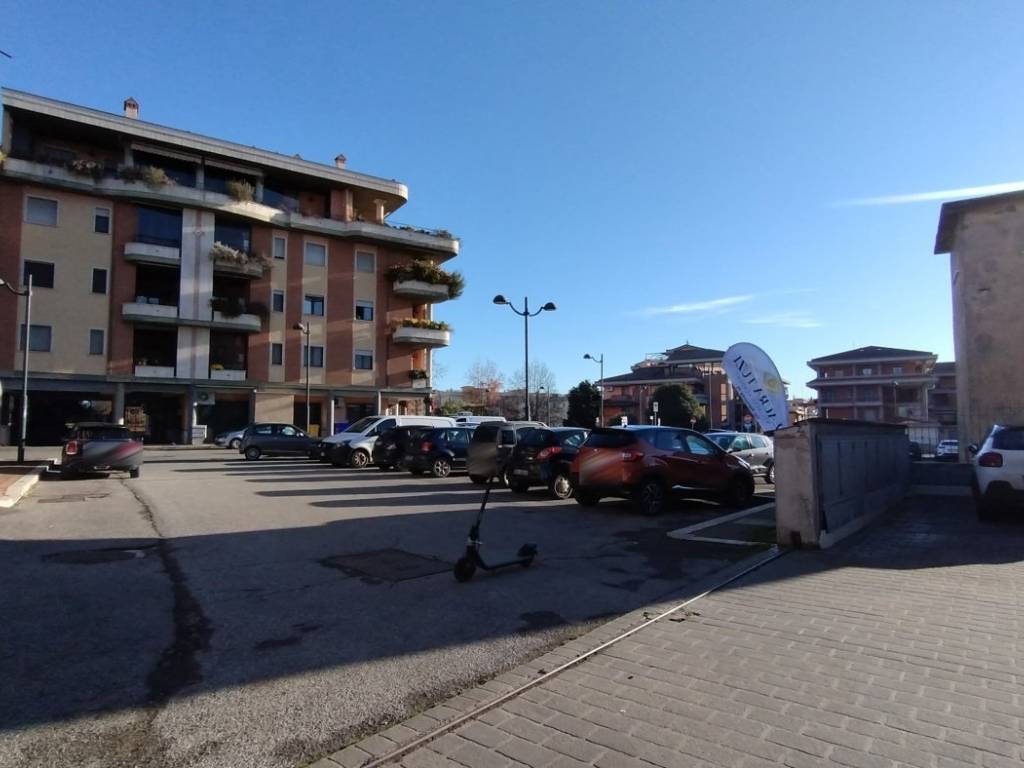 Box / garage a Aprilia in VIA PIEMONTE, 113 - Foto 2