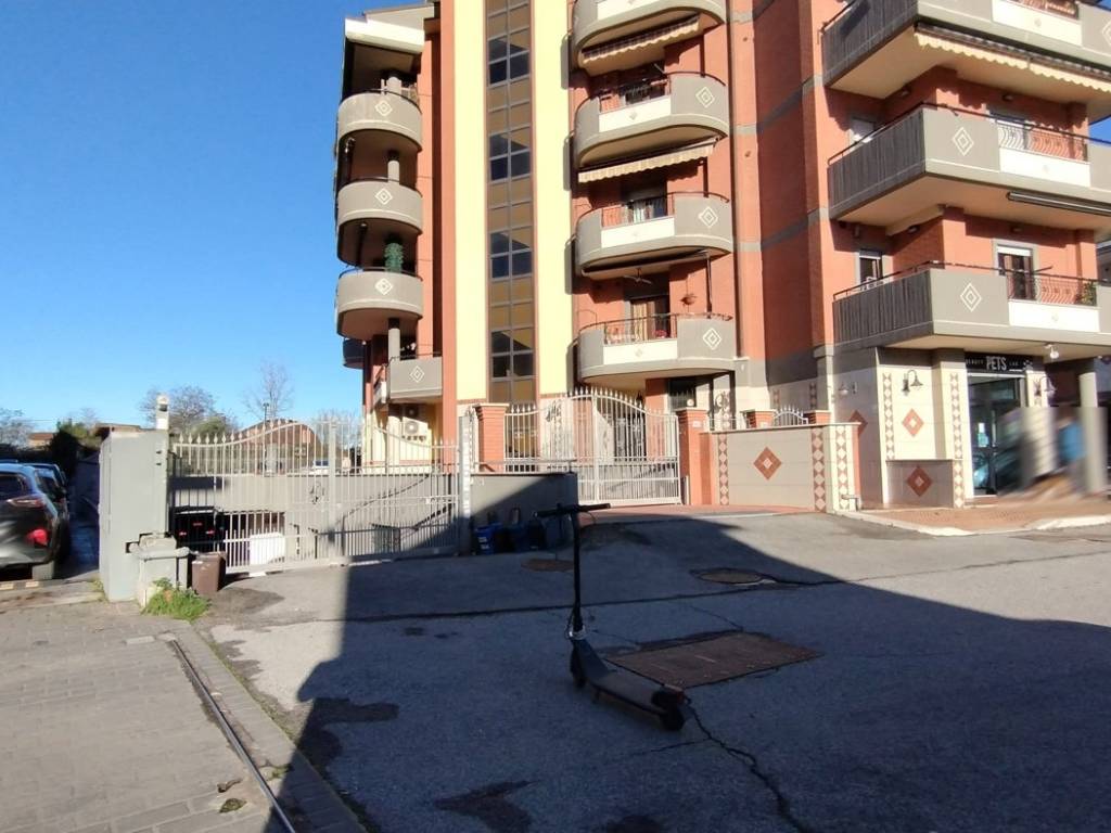 Box / garage a Aprilia in VIA PIEMONTE, 113 - Foto 4