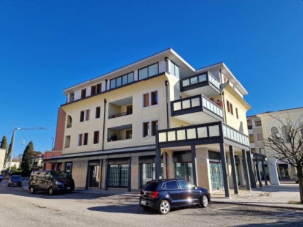 Appartamento a Fontanafredda in Via Sacile - Foto 2