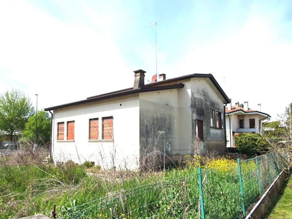 Villa a Treviso in Via Montello, 13 - Foto 2