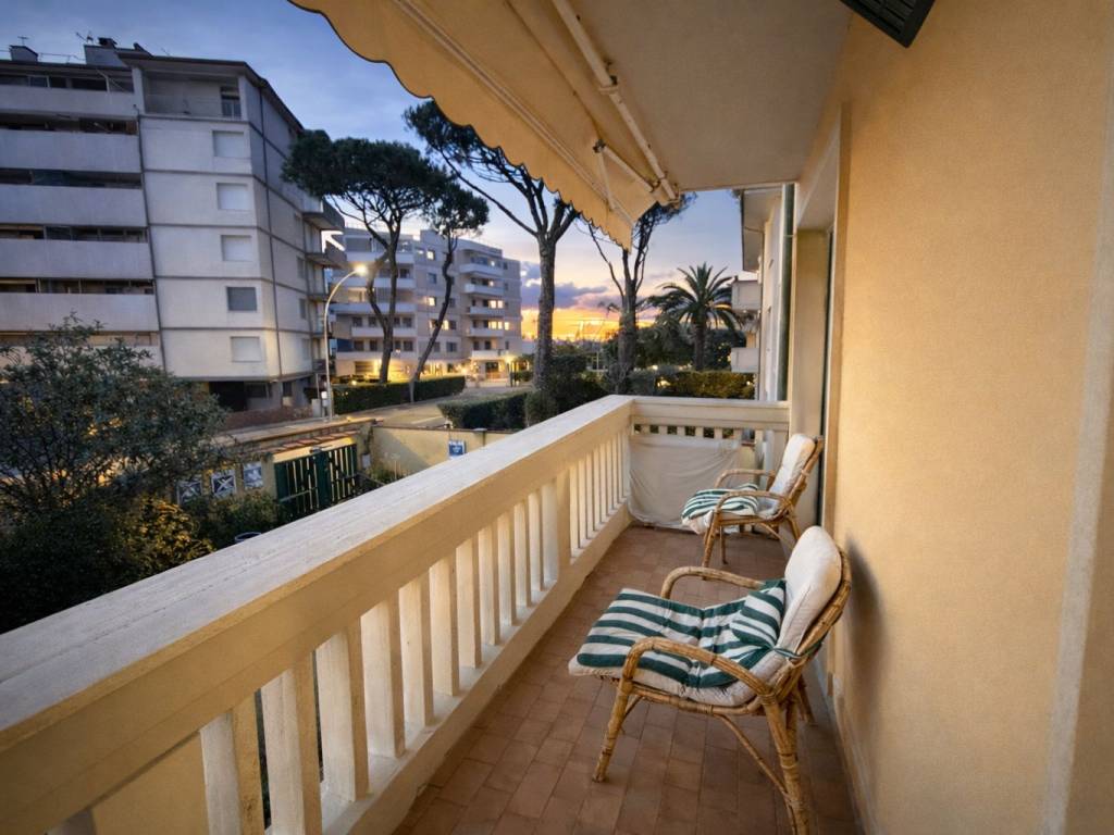 Appartamento a Viareggio in Quartiere Duca d'Aosta - Foto 2