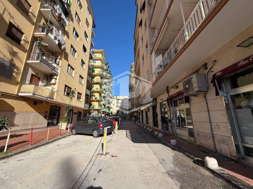 Appartamento a Napoli in Via Filippo Illuminato, 26 - Foto 5