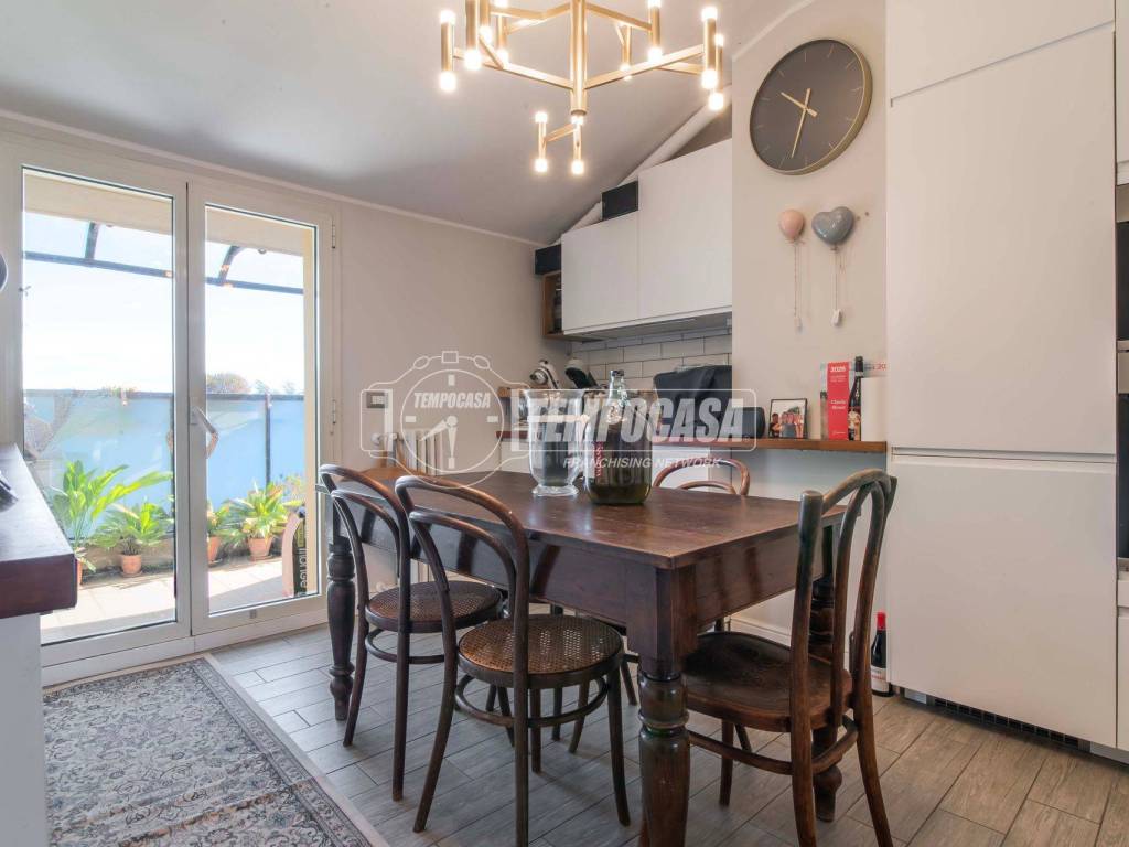 Appartamento a Saronno in Via VARESE 17 - Foto 3