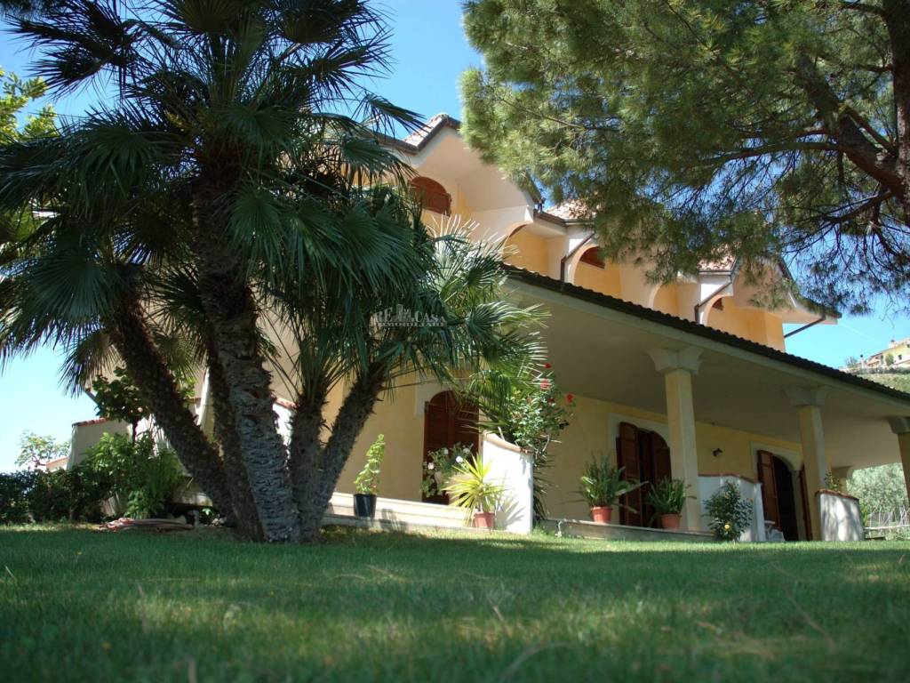 Villa a San benedetto del tronto in Contrada Montecretaccio, 13 - Foto 3