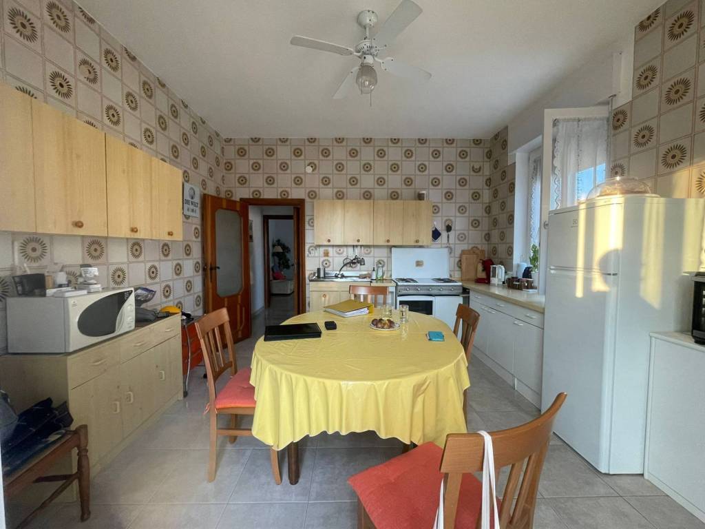 Appartamento a Lesina in Corso Vittorio Emanuele, 87 - Foto 3
