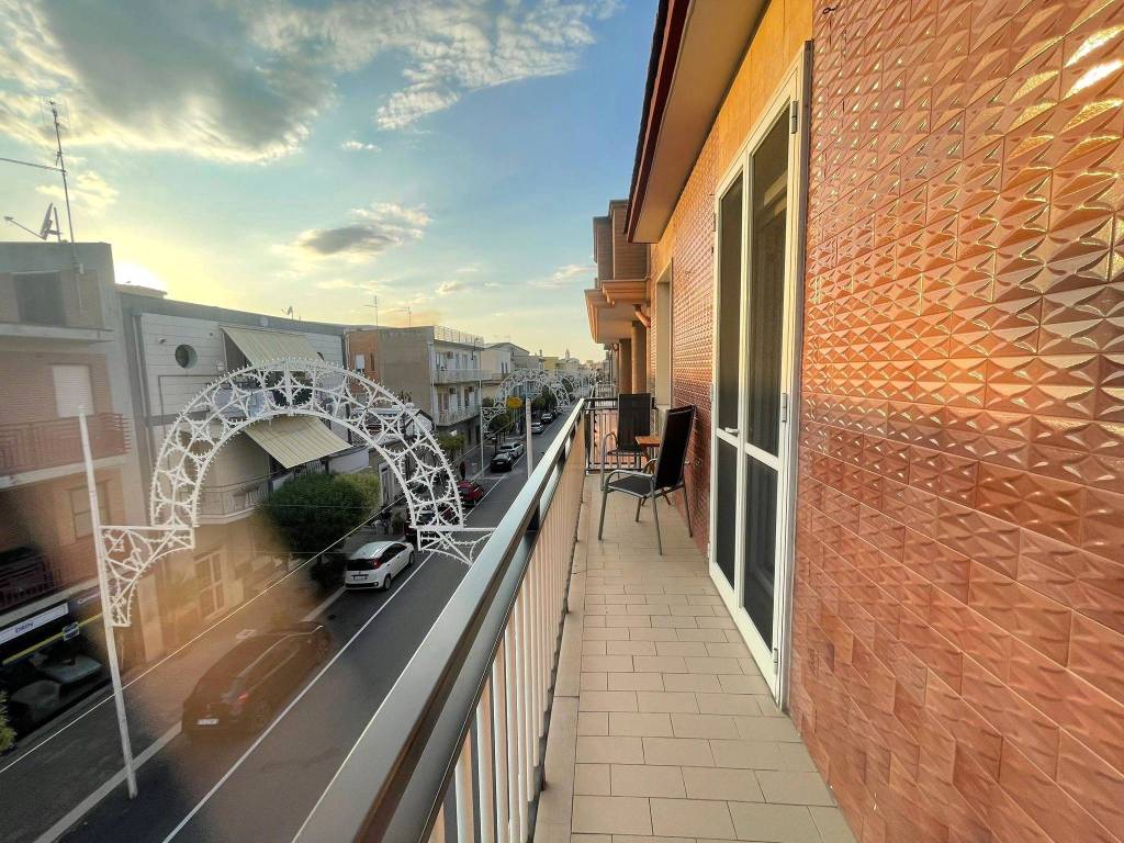 Appartamento a Lesina in Corso Vittorio Emanuele, 87 - Foto 4