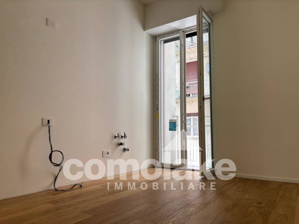 Appartamento a Como in Via Giuseppe Garibaldi - Foto 4