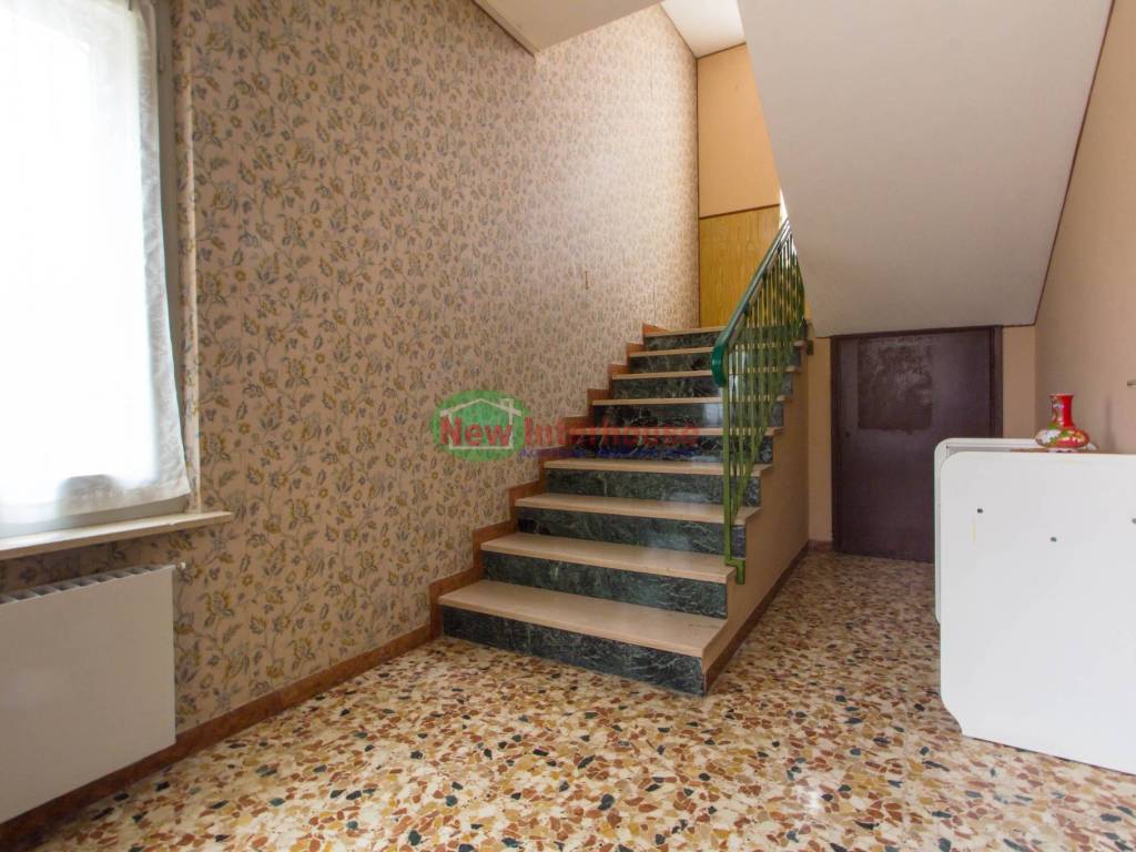 Appartamento a Meduno in Via Roma, 10 - Foto 2