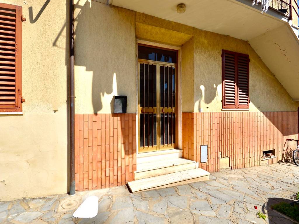 Appartamento a Montevarchi in Via Ambra - Foto 2