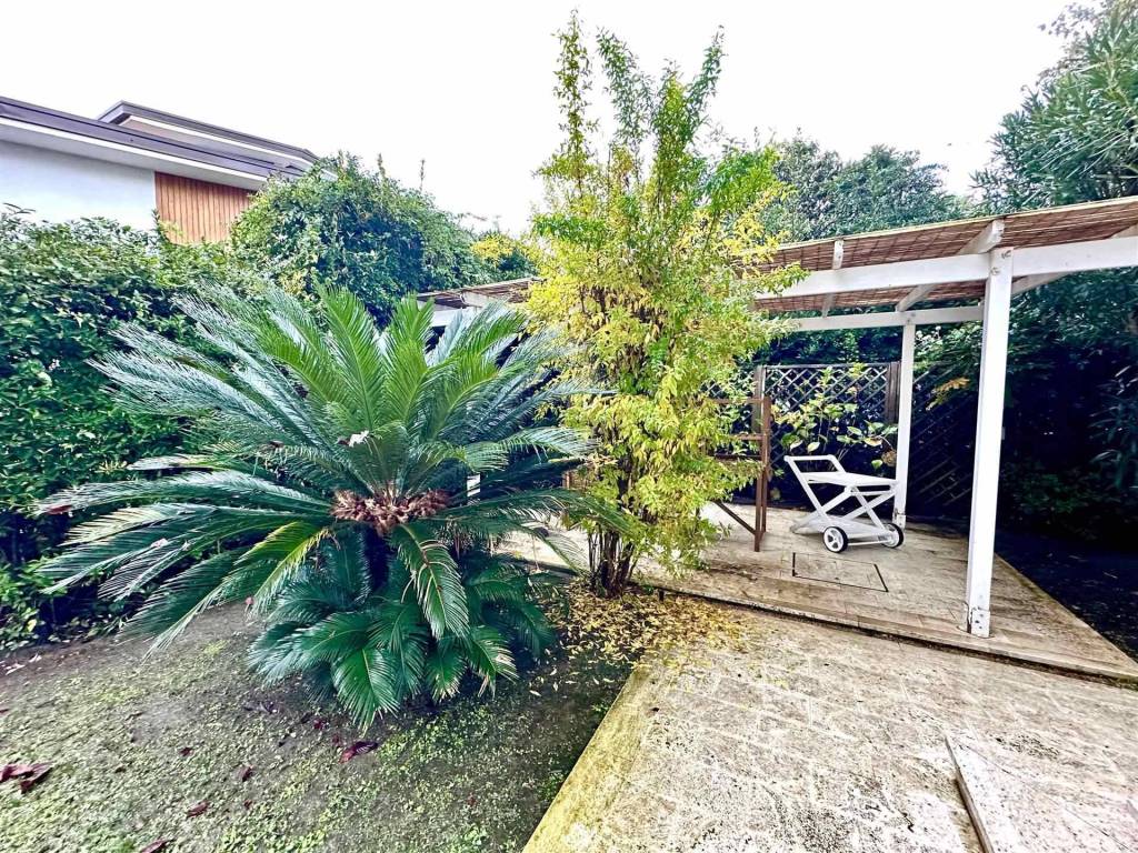 Villa a Forte dei marmi in Via Palestro - Foto 2