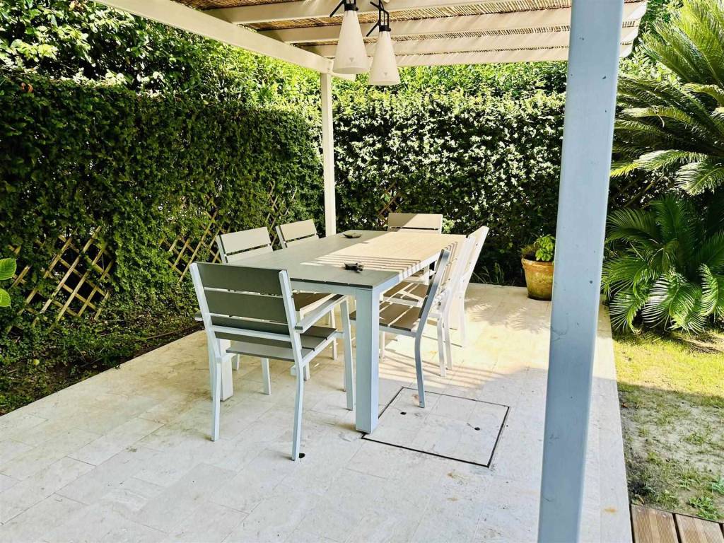 Villa a Forte dei marmi in Via Palestro - Foto 5