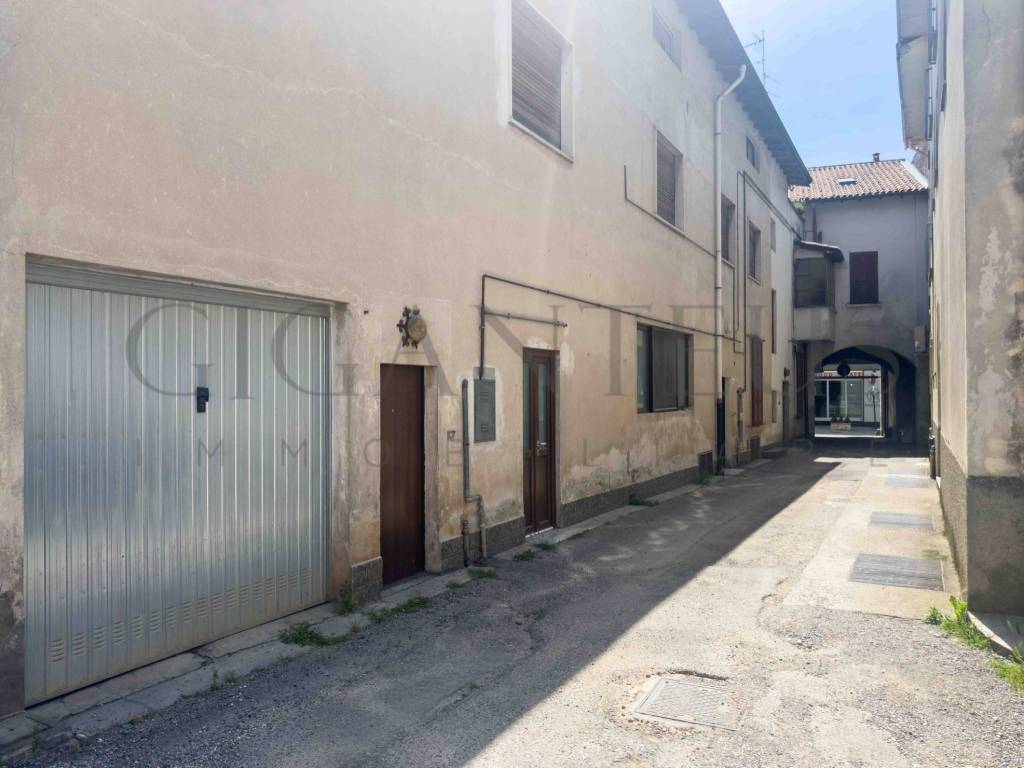 Appartamento a Tradate in Via Santo Stefano, 37 - Foto 3