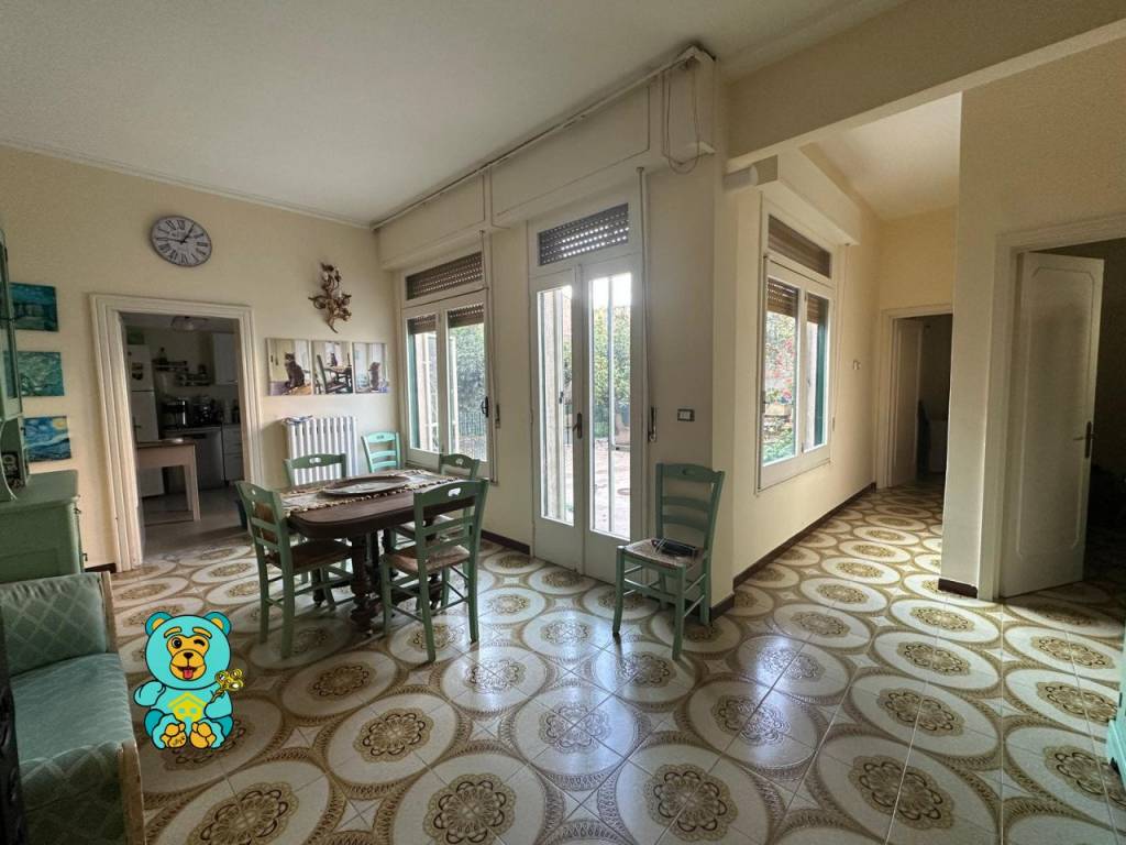 Appartamento a Squinzano in Via Francesco Crispi, 1 - Foto 2