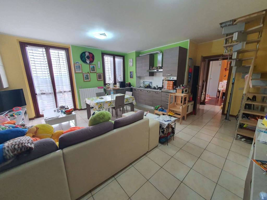 Appartamento a Spino d'adda in Via Monsignor Giovanni Quaini, 15 - Foto 2