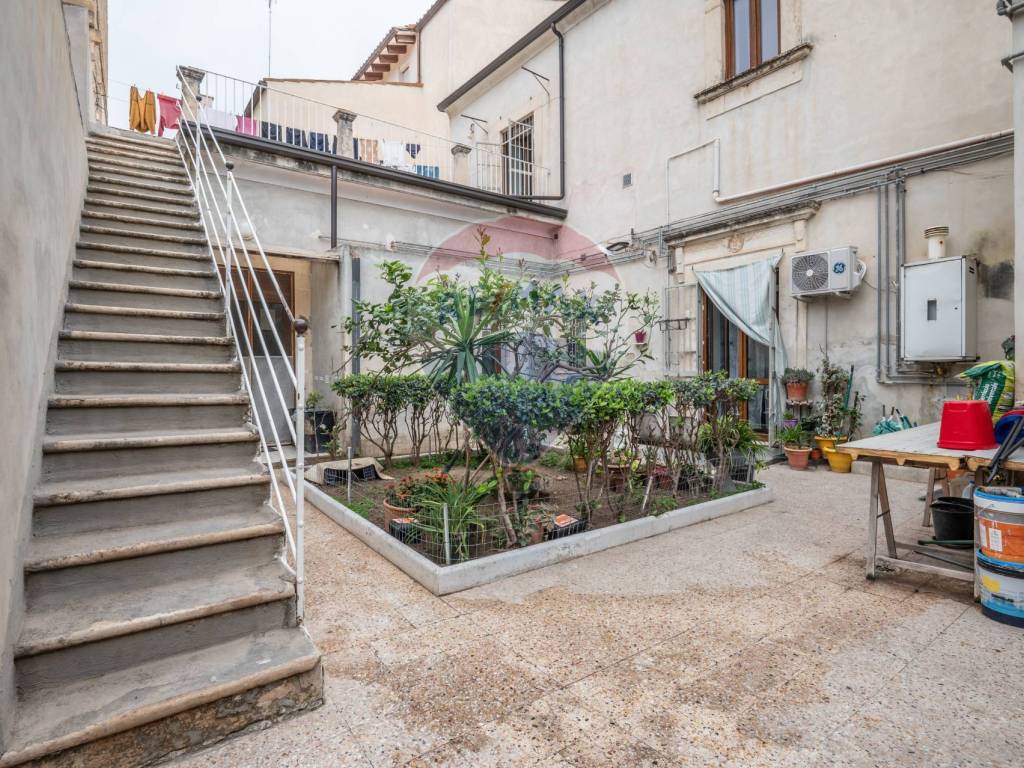 Casa indipendente a Vittoria in via la marmora, 177 - Foto 4