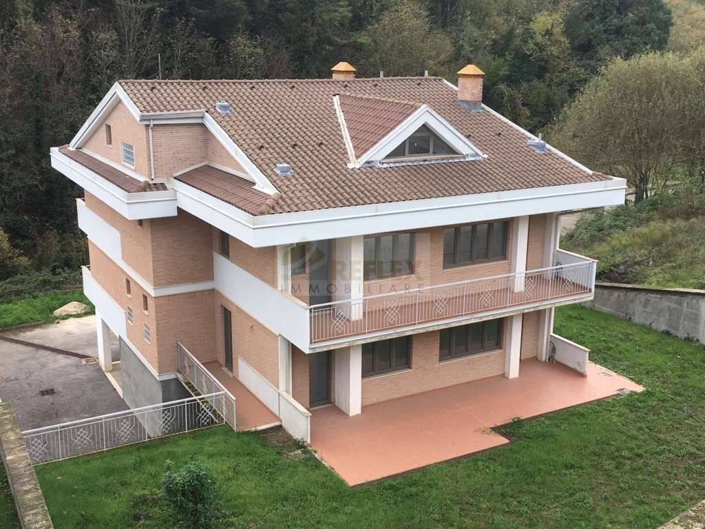 Appartamento a Avellino in Contrada Chiaira - Foto 4