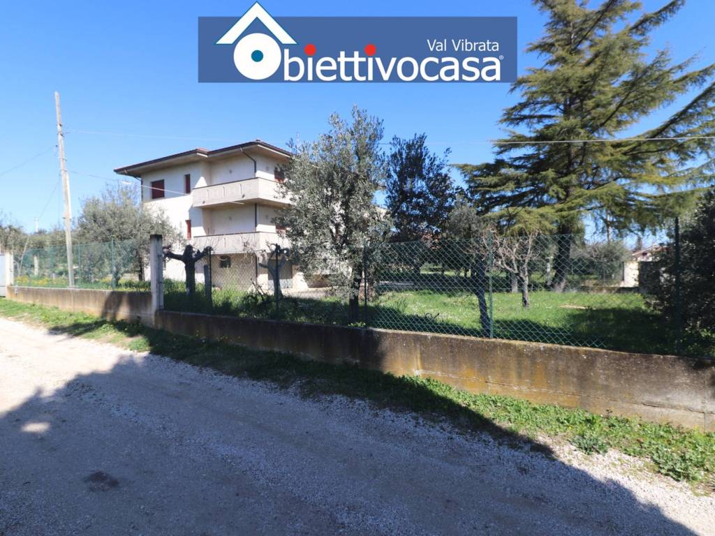 Villa a Nereto in Contrada Parignano - Foto 2