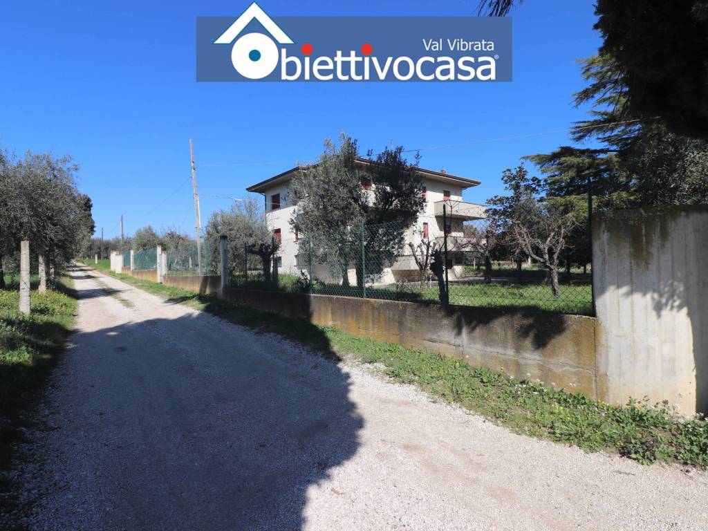 Villa a Nereto in Contrada Parignano - Foto 5