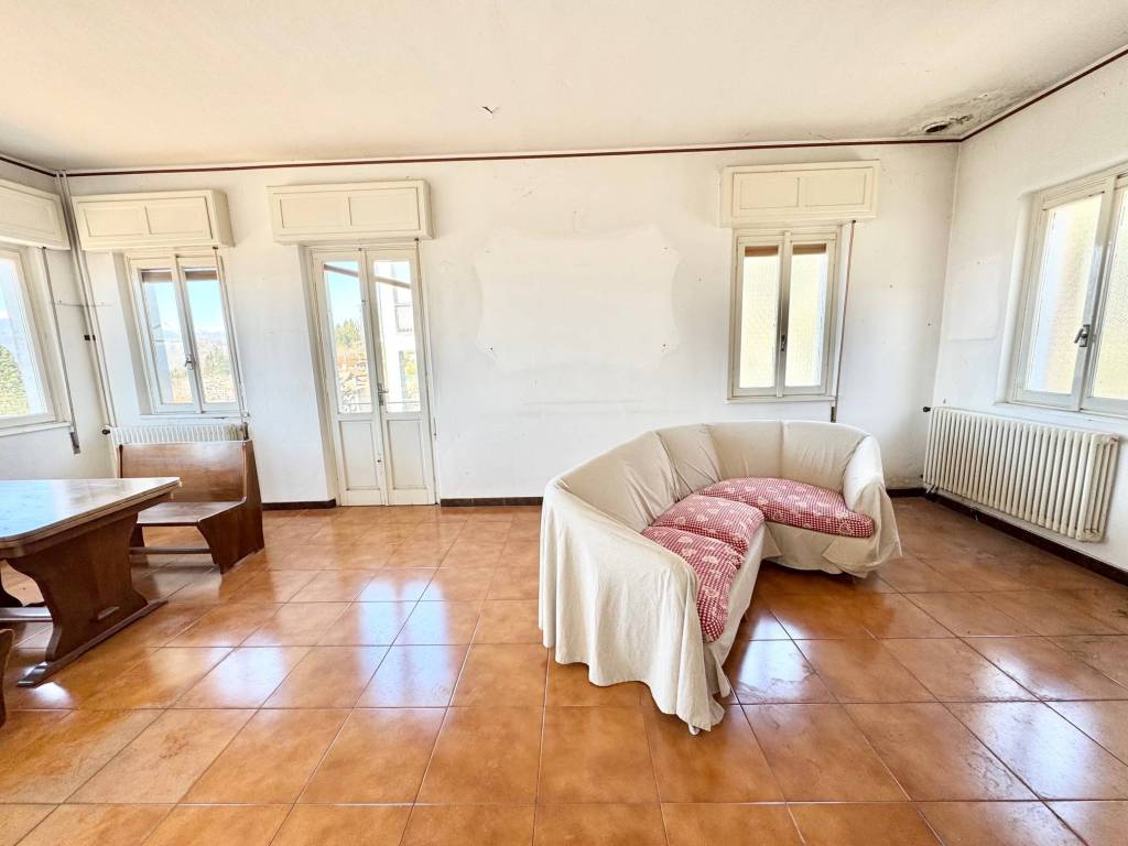 Villa a Agra in Via Guglielmo Marconi - Foto 3
