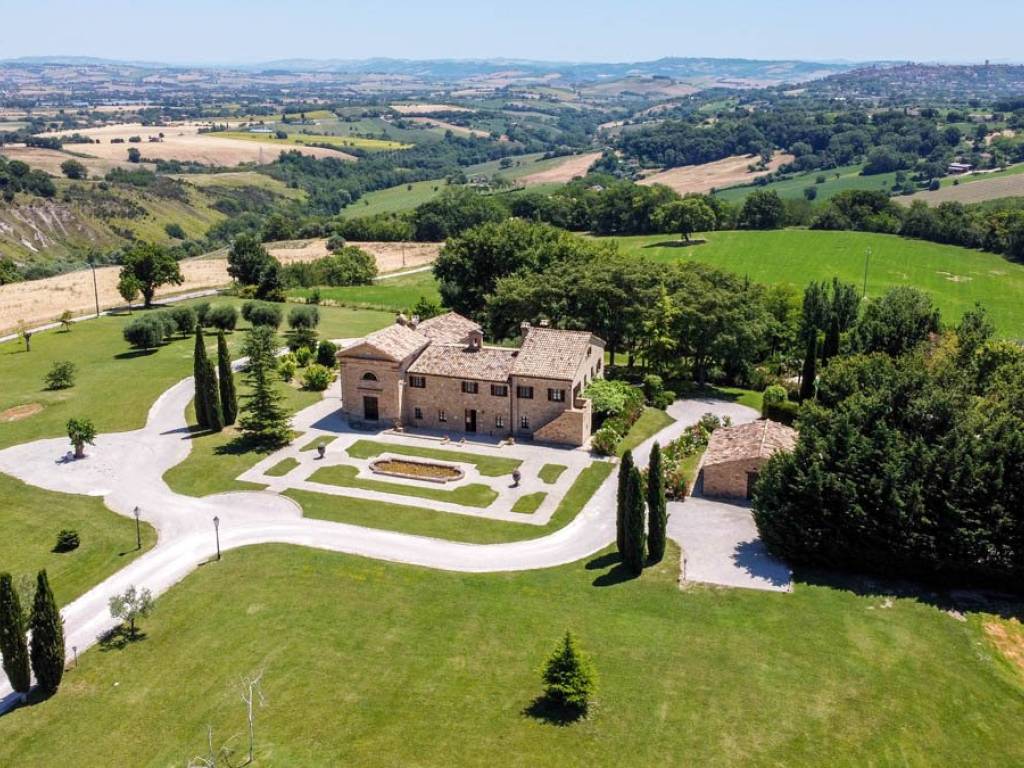 Villa a Treia in Contrada San Lorenzo - Foto 3