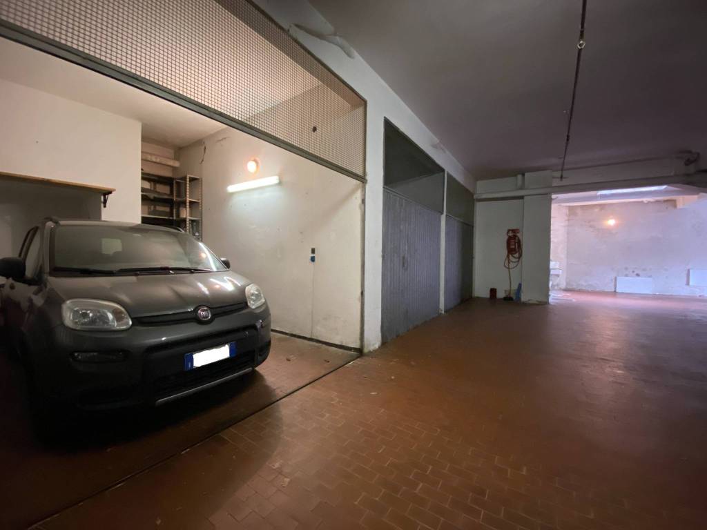 Box / garage a Genova in Corso Ferdinando Magellano - Foto 2