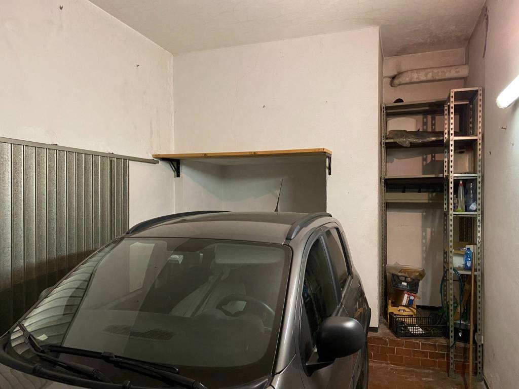 Box / garage a Genova in Corso Ferdinando Magellano - Foto 4