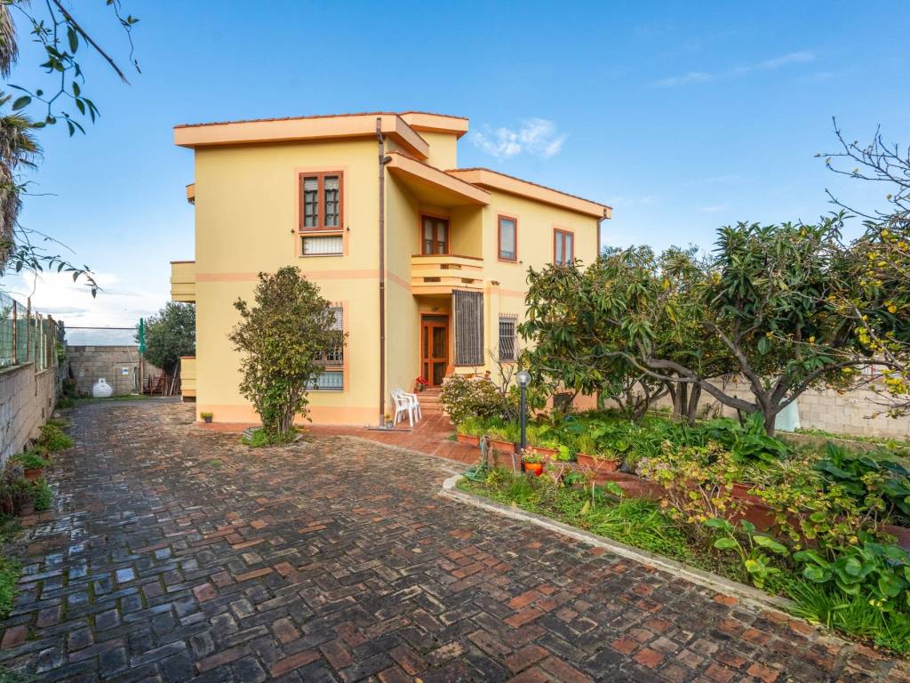 Villa a Cagliari in Via Fratelli Alinari - Foto 1