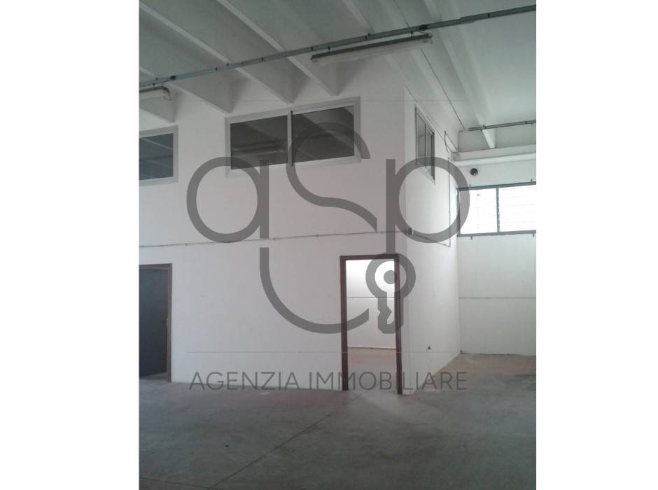 Immobile a Montegrotto terme in Viale dell'Artigianato, 9 - Foto 2