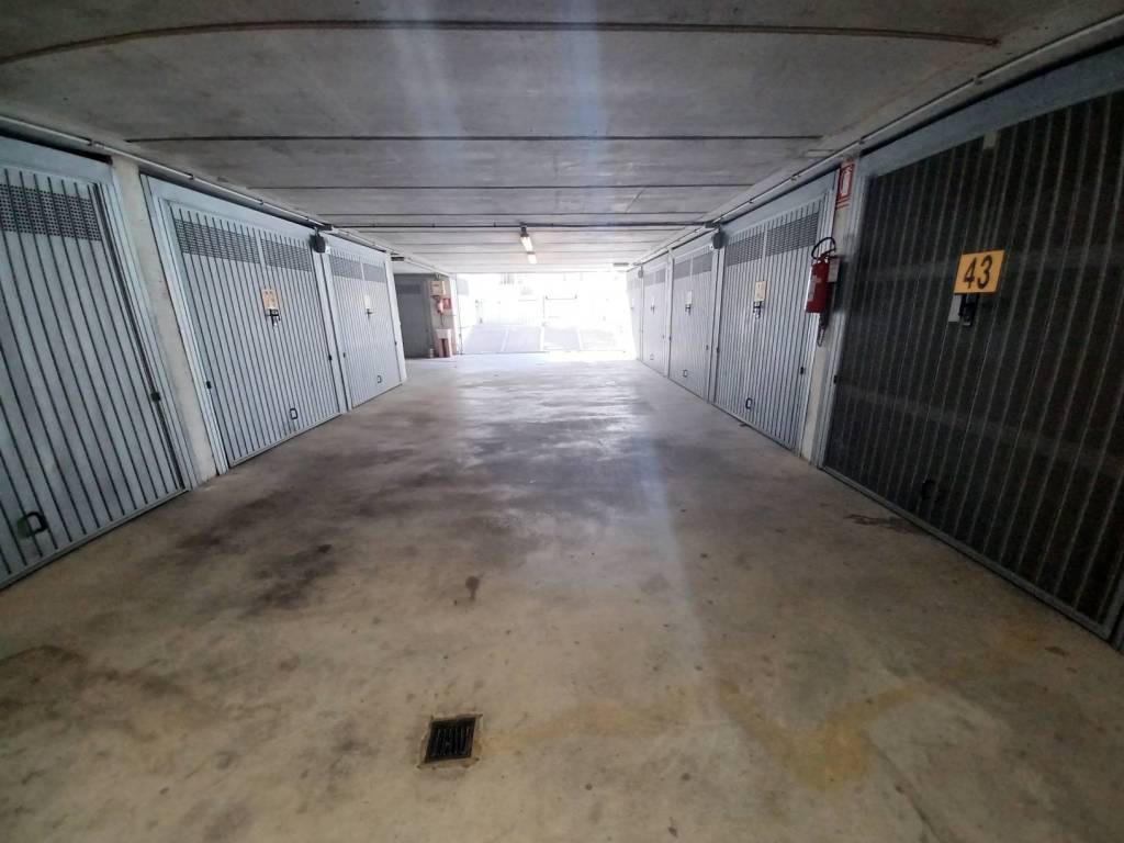 Box / garage a San bartolomeo al mare in Piazza Magnolie - Foto 2