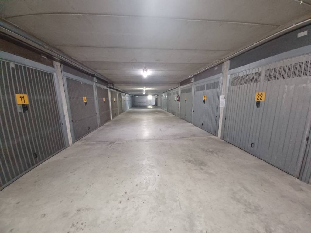 Box / garage a San bartolomeo al mare in Piazza Magnolie - Foto 3