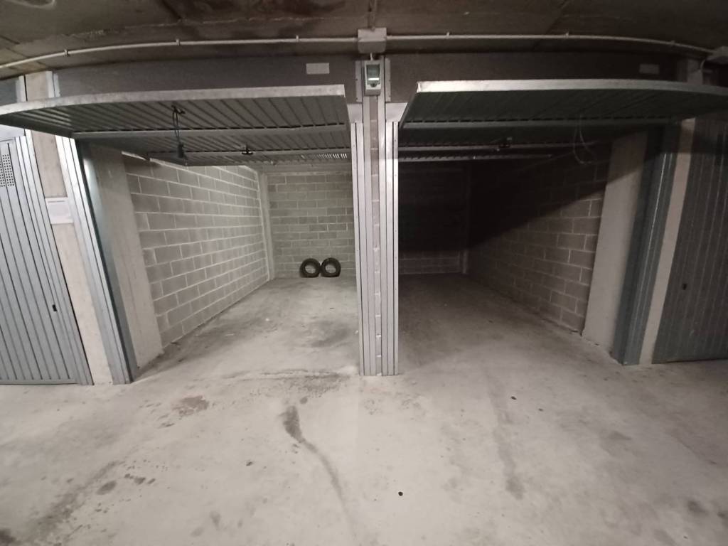 Box / garage a San bartolomeo al mare in Piazza Magnolie - Foto 4