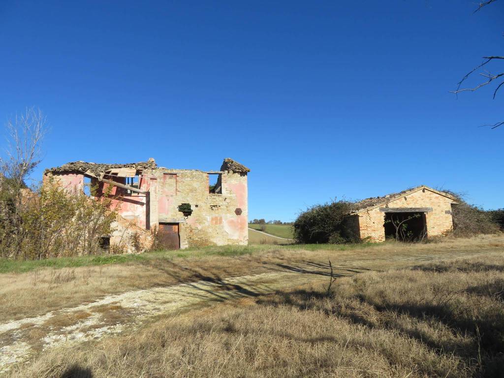 Rustico / casale a Treia in Contrada Santa Maria in Piana - Foto 2