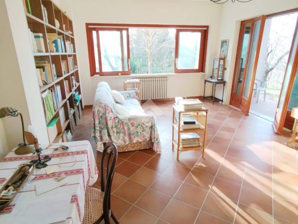 Villa a Cervaro in Via Colle di Fionda, 31 - Foto 2