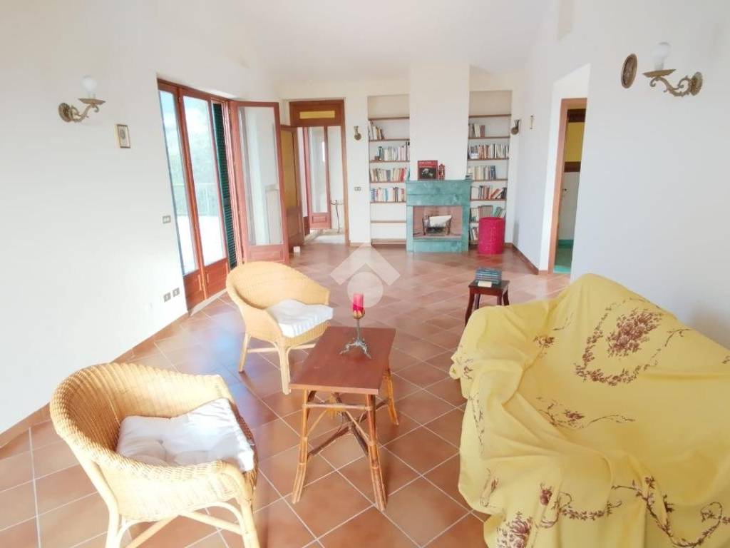 Villa a Cervaro in Via Colle di Fionda, 31 - Foto 4