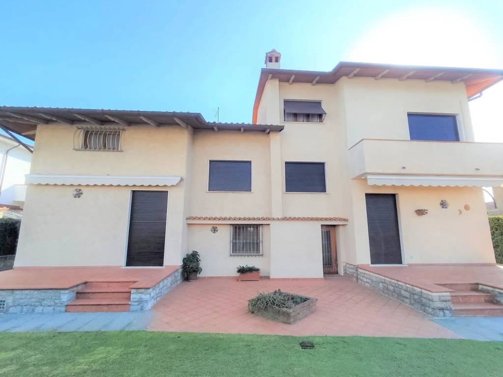 Villa a Pietrasanta in Via Eritrea, 23 - Foto 2