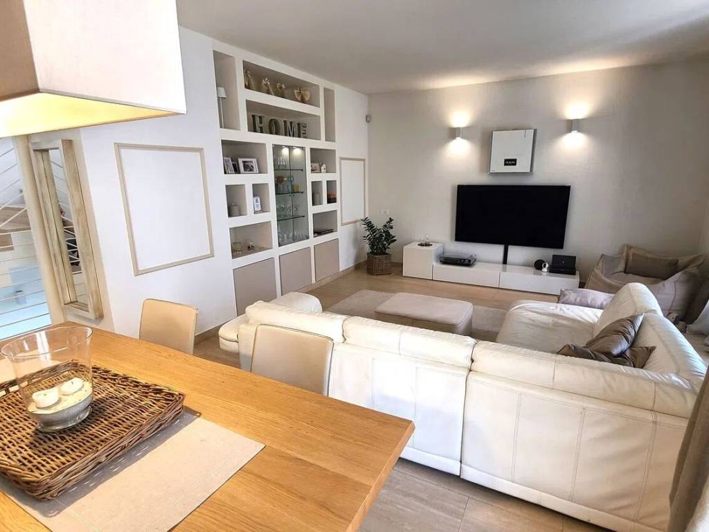 Villa a Pietrasanta in Via Umbria S.N.C. - Foto 4