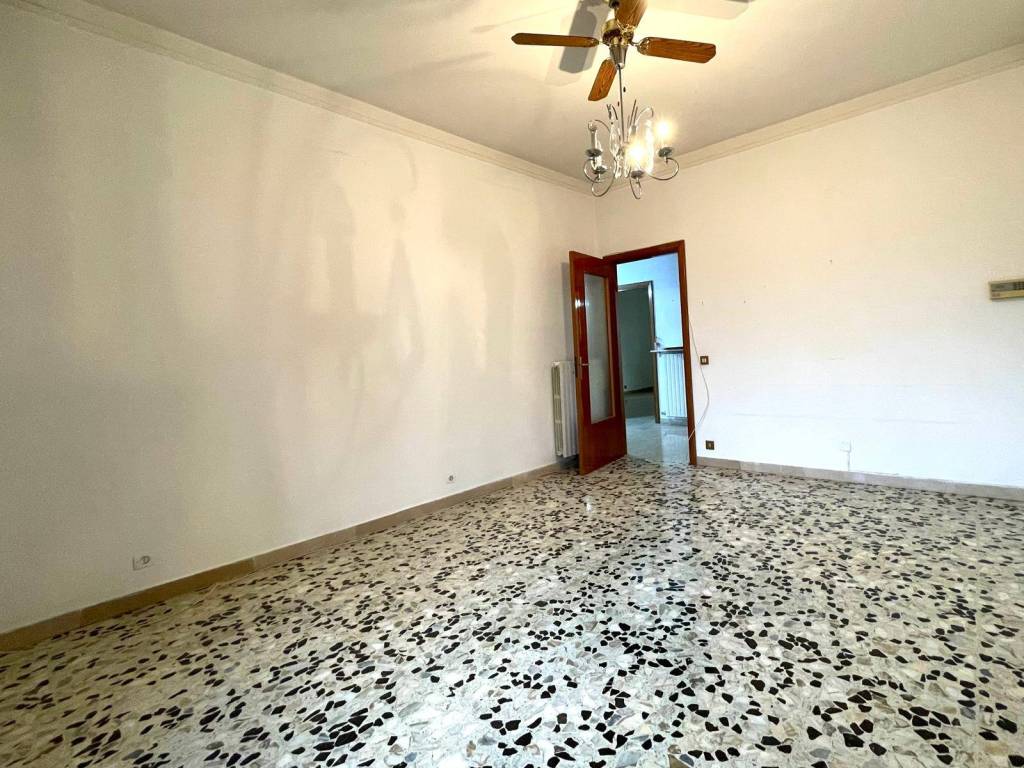 Appartamento a Taranto in Via Alberto Viscardi, 18 - Foto 5