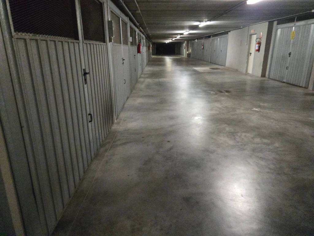 Box / garage a Trofarello in Via Cuneo, 3 - Foto 2