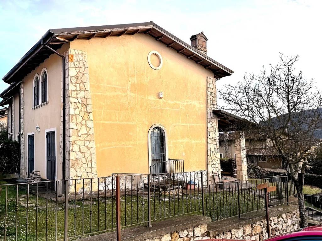 Villa a Avezzano in VIA DA MONTE , 6 - Foto 4