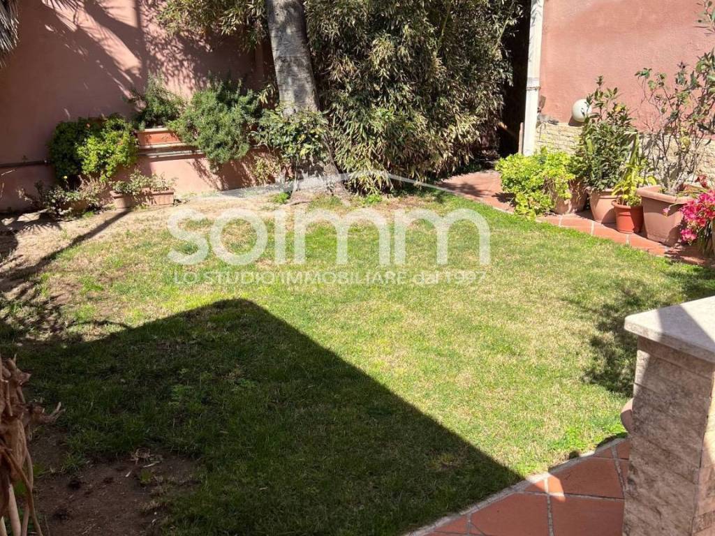 Villetta a schiera a Quartu sant'elena in via Brigata Sassari, 66 - Foto 3