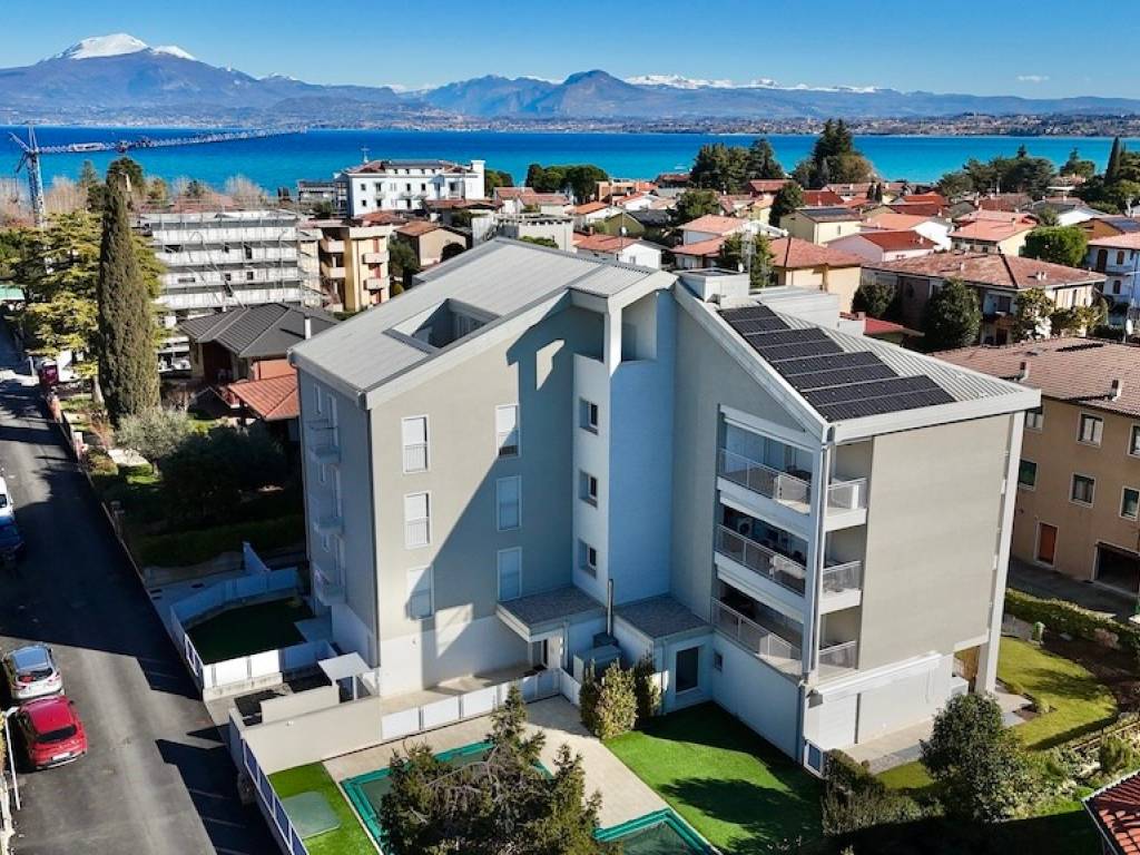 Appartamento a Peschiera del garda in Via Goldoni - Foto 2