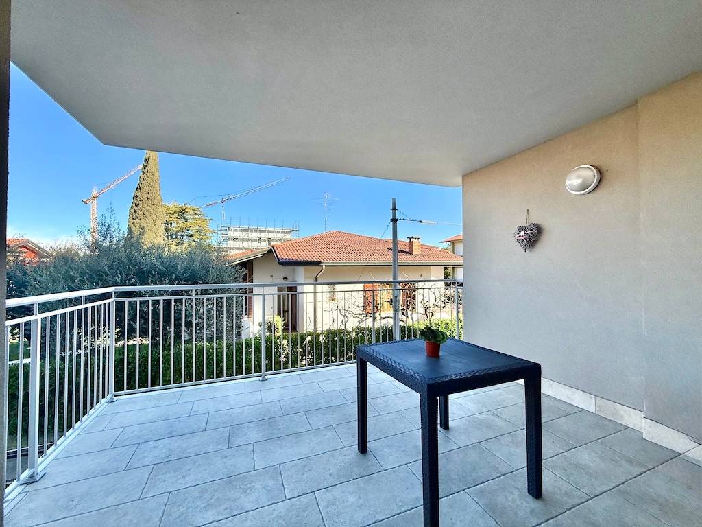 Appartamento a Peschiera del garda in Via Goldoni - Foto 5