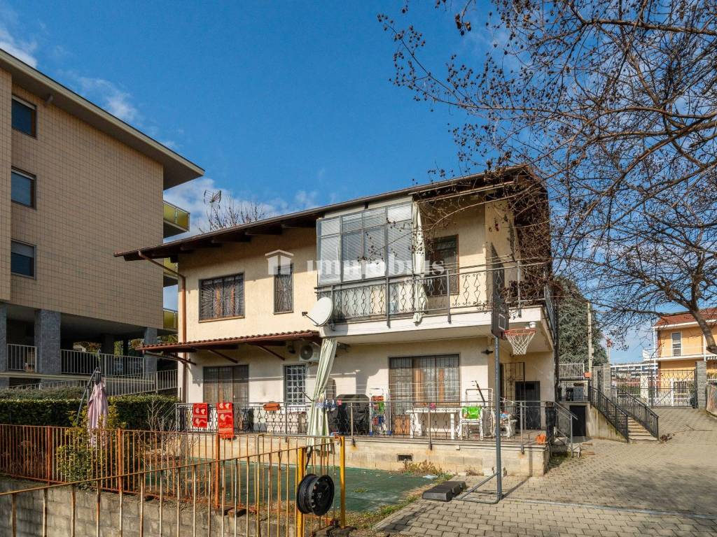 Villa a Collegno in Via Bruno Buozzi, 17 - Foto 3